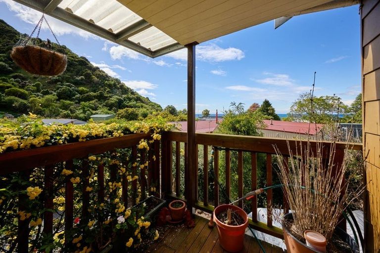 Photo of property in 17 Makura Road, Goose Bay, Kaikoura, 7374