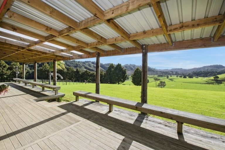 Photo of property in 942 Tapuhi Road, Hukerenui, Hikurangi, 0182