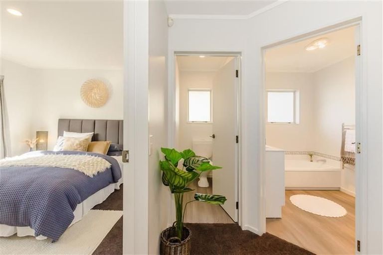 Photo of property in 1b Hemi Street, Waikanae, 5036