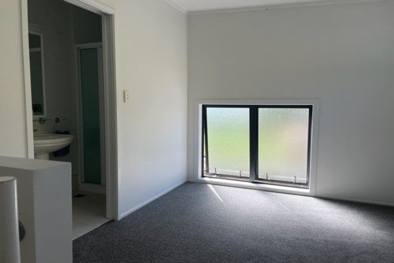 Photo of property in 24a/30 Westward Ho, Glen Eden, Auckland, 0602