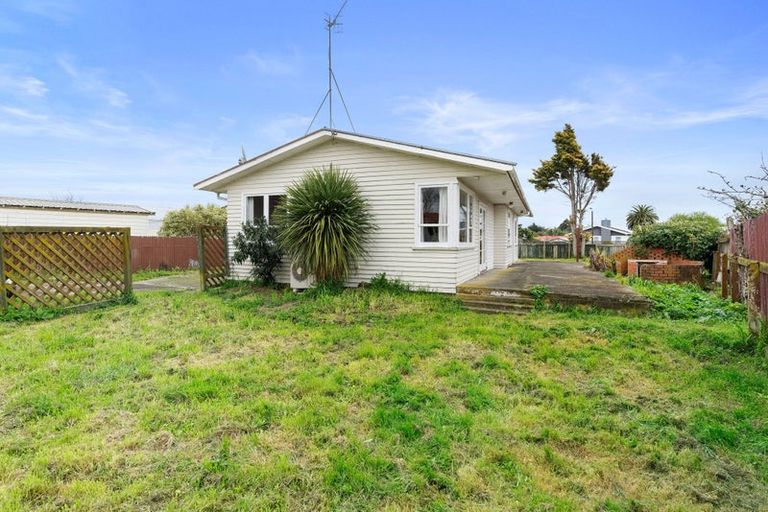 Photo of property in 2 Cook Street, Levin, 5510