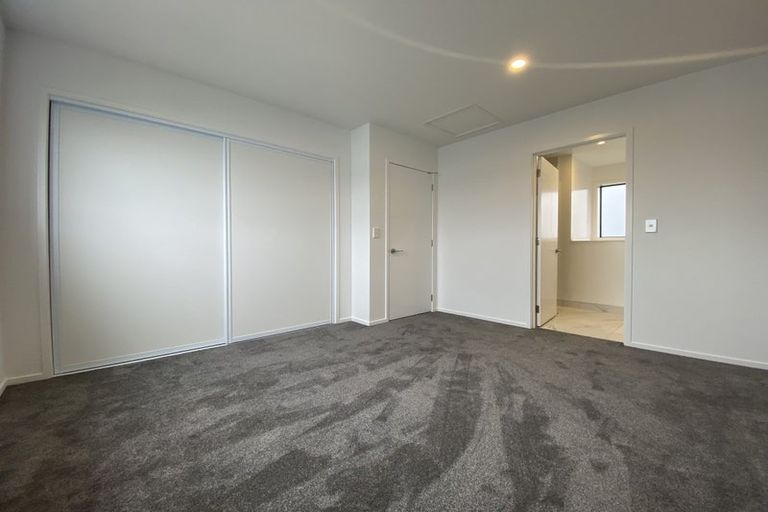 Photo of property in 1/2 Hood Street, Mount Victoria, Wellington, 6011