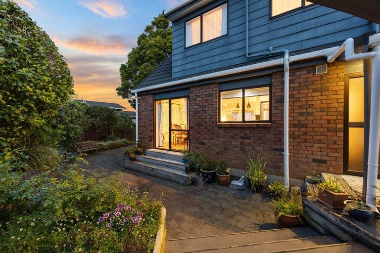 Photo of property in 13 Glucina Avenue, West Harbour, Auckland, 0618