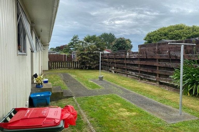 Photo of property in 9 Aratapu Street, Waitara, 4320
