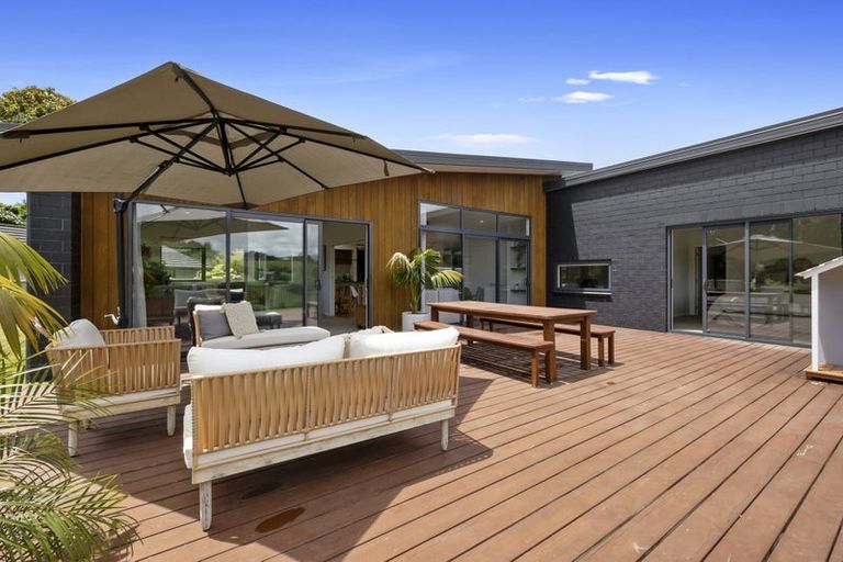 Photo of property in 7 Matau Lane, Ferndale, New Plymouth, 4310