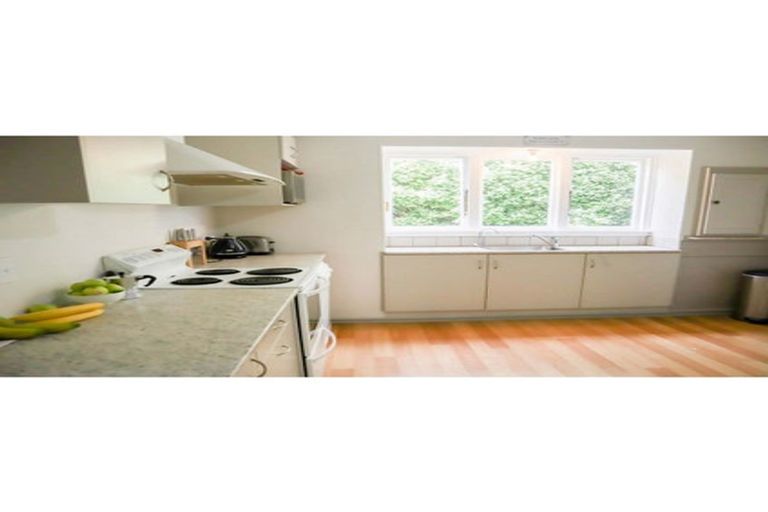 Photo of property in 6 Wittys Road, Avonhead, Christchurch, 8042