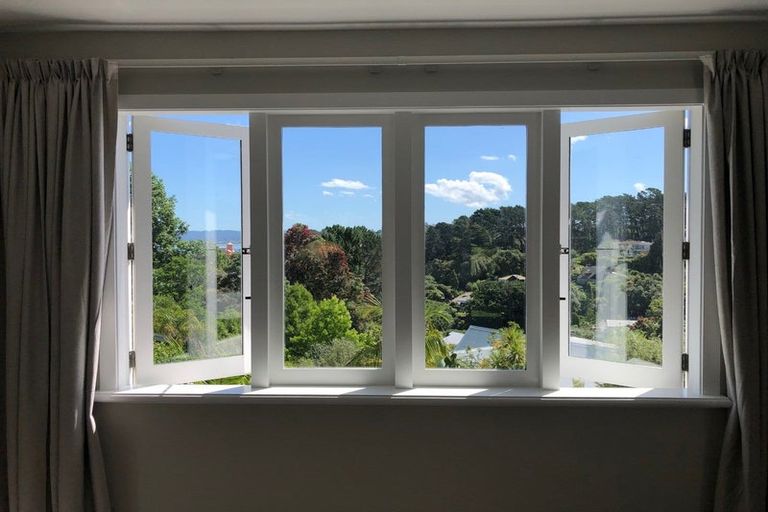 Photo of property in 27 Rugby Road, Birkenhead, Auckland, 0626