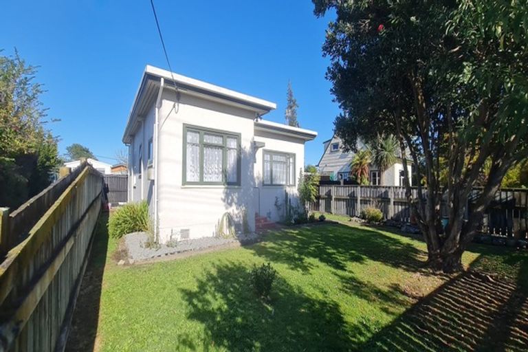 Photo of property in 36 Wilton Street, Levin, 5510