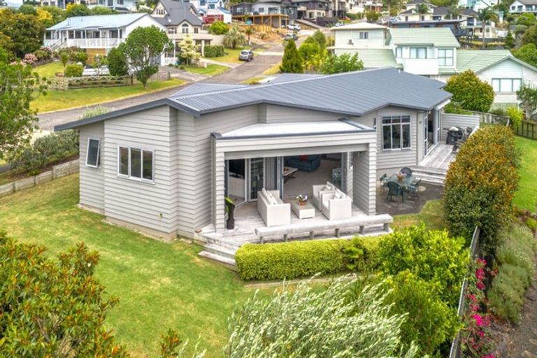 Photo of property in 100 Pacific View Drive, Whangamata, 3620