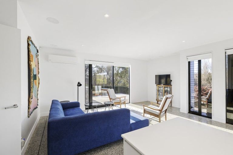 Photo of property in 111 Polson Hill Drive, Aokautere, Palmerston North, 4471