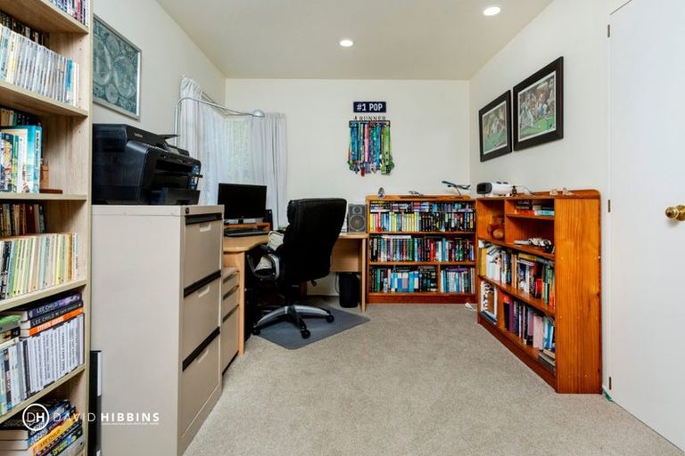 Photo of property in 6 Pelican Lane, Unsworth Heights, Auckland, 0632