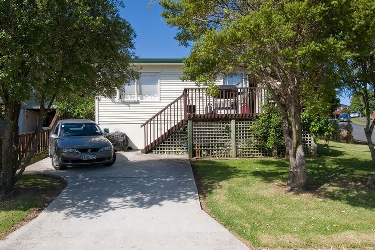 Photo of property in 37 Nevada Avenue, Pakuranga Heights, Auckland, 2010