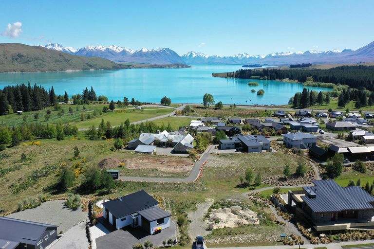 Photo of property in 18 Mistake Drive, Lake Tekapo, 7999