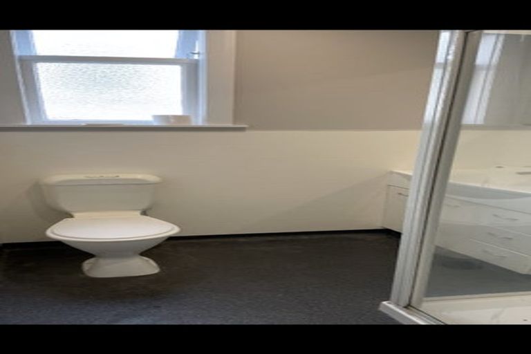 Photo of property in 8 Kenwyn Terrace, Newtown, Wellington, 6021