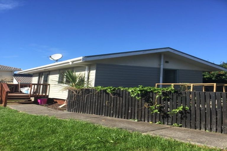 Photo of property in 191 Hobsonville Road, Hobsonville, Auckland, 0618