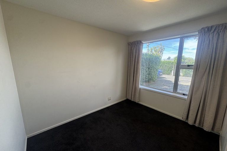 Photo of property in 7 Hannah Place, Redwood, Christchurch, 8051