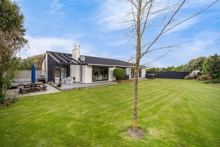 Photo of property in 211 Waikuku Beach Road, Waikuku, Rangiora, 7473