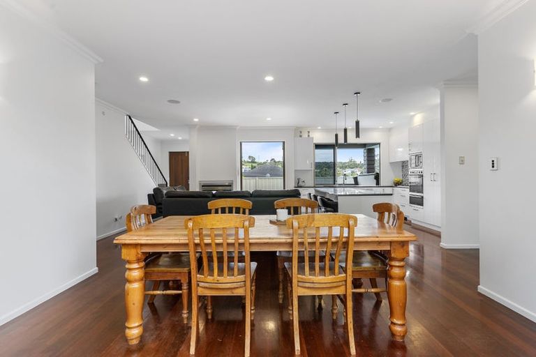 Photo of property in 73 Waldorf Crescent, Orewa, 0931