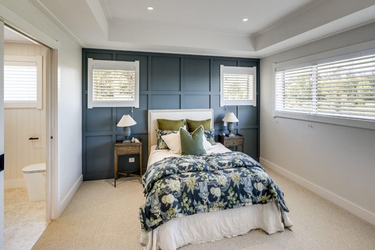 Photo of property in 71 Oak Road, Poraiti, Napier, 4112