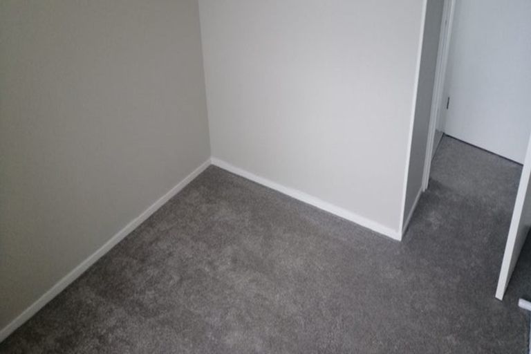 Photo of property in 5 Spinella Drive, Bayview, Auckland, 0629