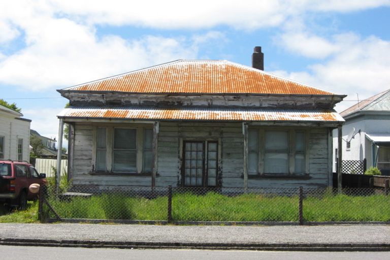 Photo of property in 85 Derby Street, Westport, 7825