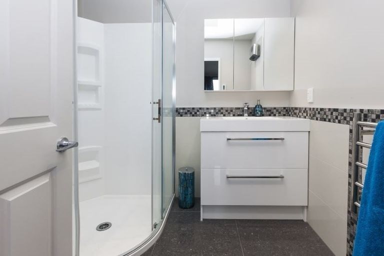 Photo of property in 28 Glasnevin Drive, Casebrook, Christchurch, 8051