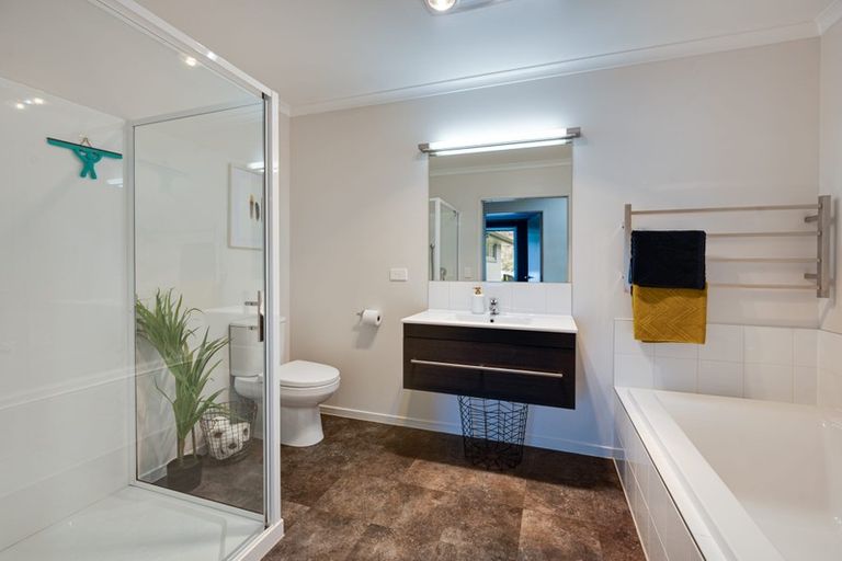 Photo of property in 42 Stalker Road, Lower Shotover, Queenstown, 9304