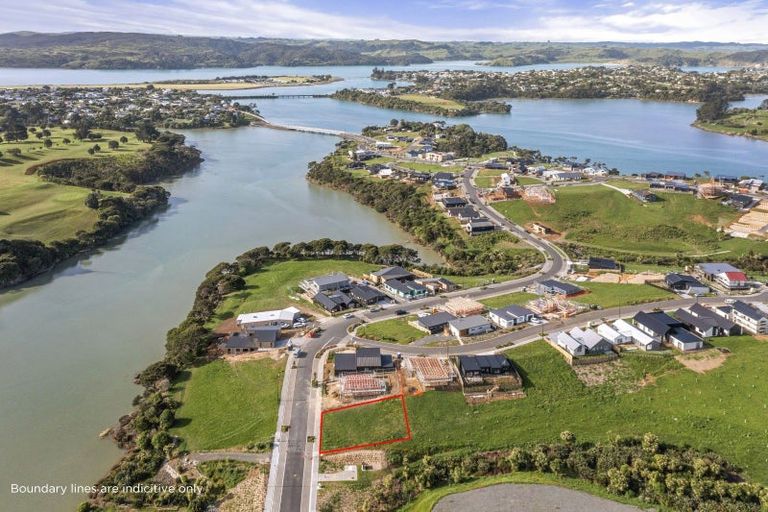 Photo of property in 41 Omahina Street, Raglan, 3225