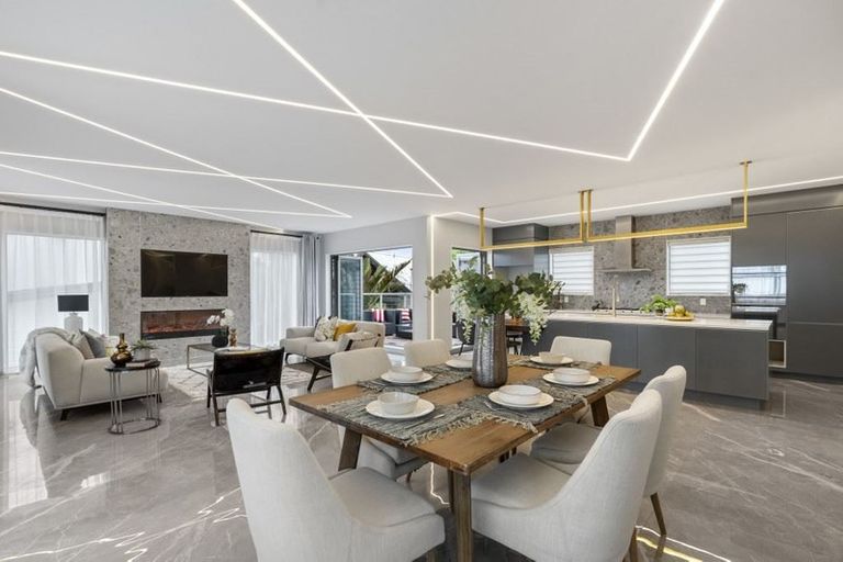 Photo of property in 6a Hanlon Crescent, Narrow Neck, Auckland, 0624