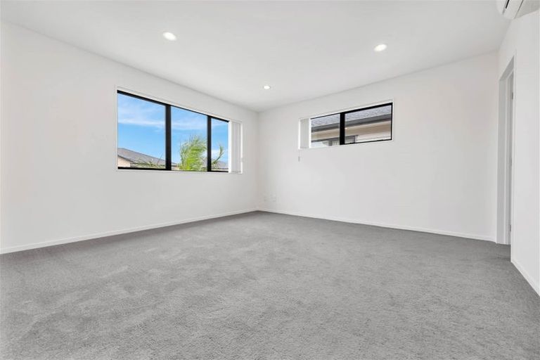 Photo of property in 37 Rosewell Crescent, Flat Bush, Auckland, 2019