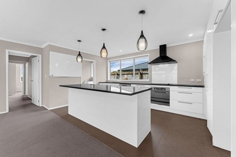 Photo of property in 112 Helenslee Road, Pokeno, 2472