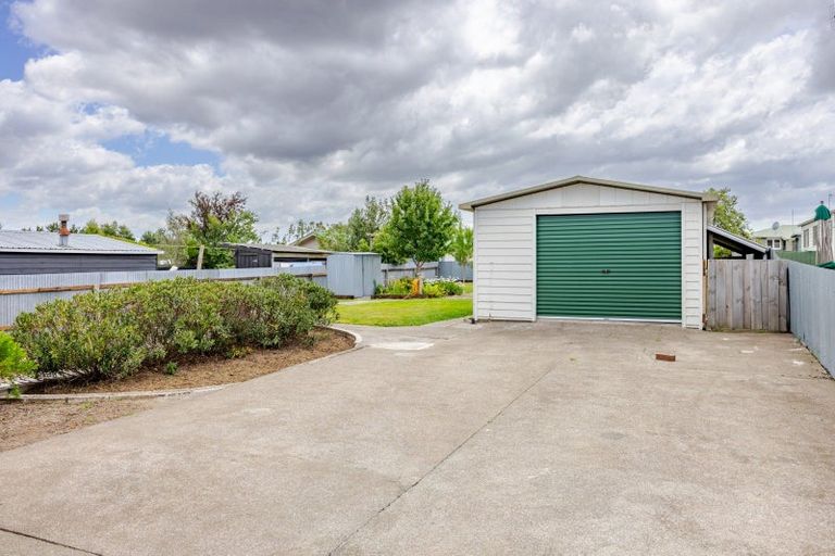 Photo of property in 6 Montgomery Street, Waipukurau, 4200