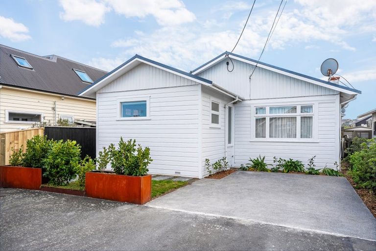 Photo of property in 35 Strathavon Road, Miramar, Wellington, 6022
