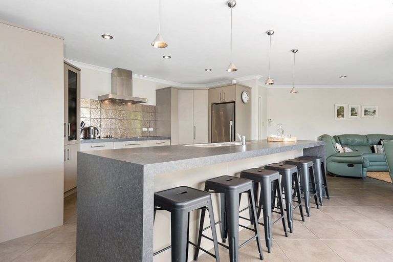 Photo of property in 36 Winslow Court, Huntington, Hamilton, 3210