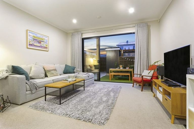 Photo of property in 56 Onekiritea Road, Hobsonville, Auckland, 0616