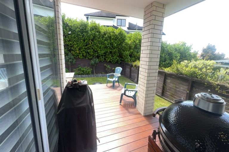 Photo of property in 15 Boardwalk Rise, Long Bay, Auckland, 0630