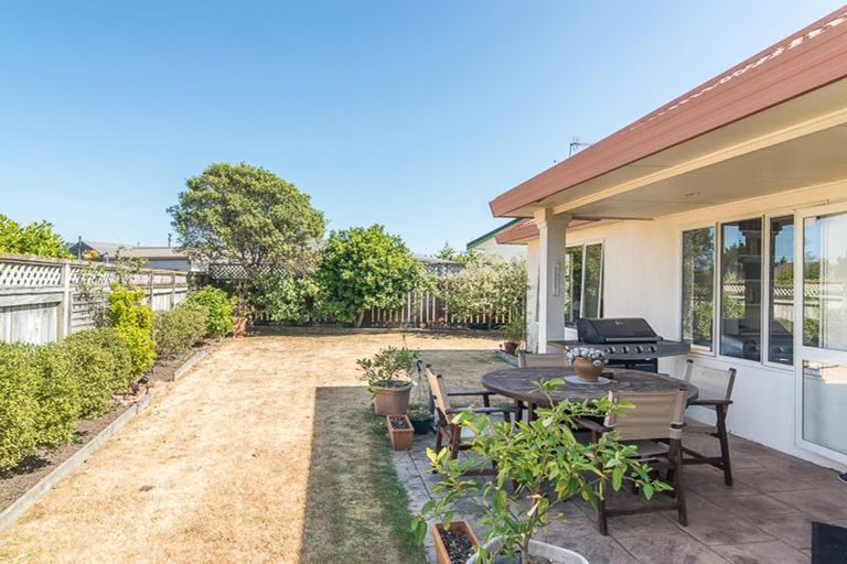 Photo of property in 25 Hadleigh Court, Paraparaumu, 5032