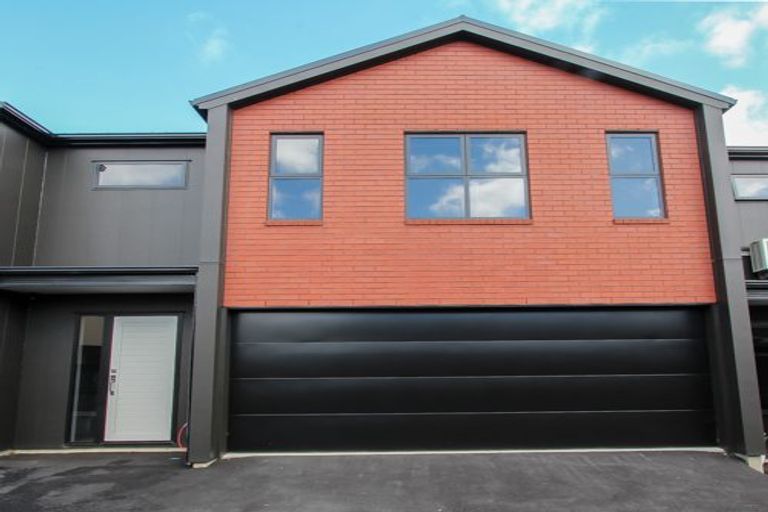 Photo of property in 4/3 Charlemont Street, Whitiora, Hamilton, 3200