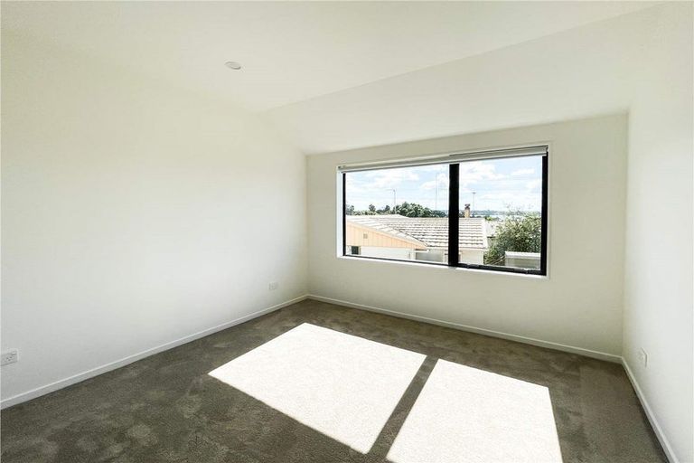 Photo of property in 7c Kotahi Road, Mount Wellington, Auckland, 1062