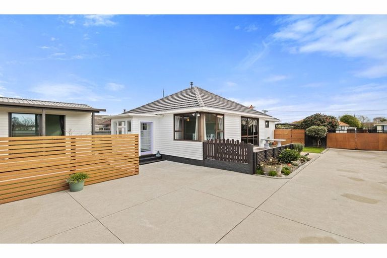 Photo of property in 18 Digby Place, Bromley, Christchurch, 8062