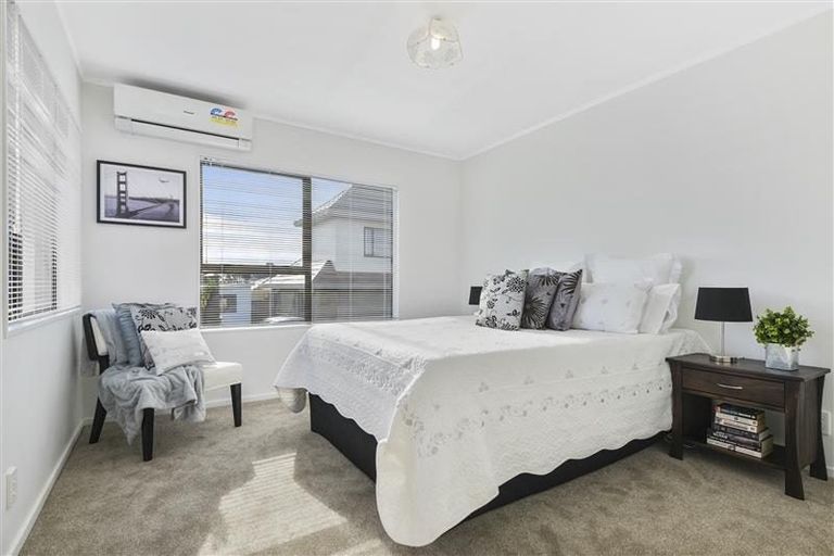 Photo of property in 2/111 Donovan Street, Blockhouse Bay, Auckland, 0600