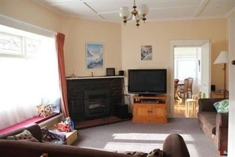 Photo of property in 20 Weka Street, Miramar, Wellington, 6022