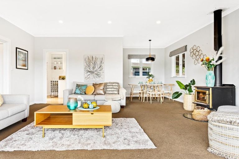 Photo of property in 60 Pomaria Road, Henderson, Auckland, 0610