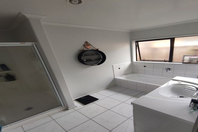 Photo of property in 19 Grabella Place, Papamoa Beach, Papamoa, 3118