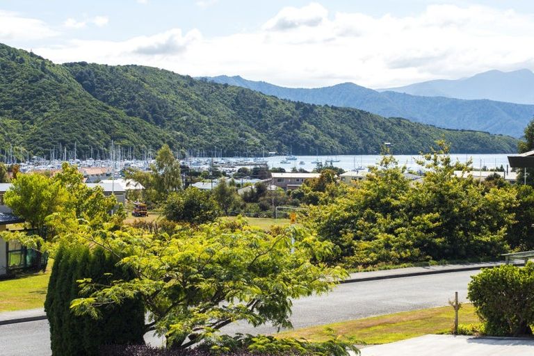 Photo of property in 1 Matai Place, Waikawa, Picton, 7220