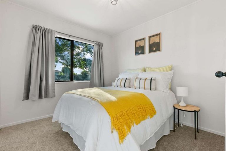 Photo of property in 91 Templeton Place, Clendon Park, Auckland, 2103