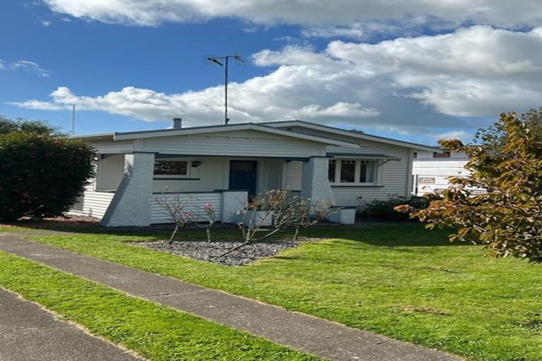 Photo of property in 12 Holyrood Terrace, Waipukurau, 4200