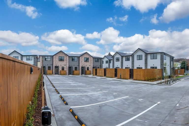 Photo of property in 1/12 Freyberg Avenue, Riccarton, Christchurch, 8011