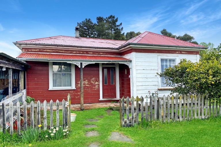 Photo of property in 5 Alexander Street, Ohingaiti, Hunterville, 4785