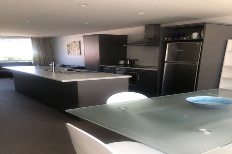 Photo of property in 2/37 Daniell Street, Newtown, Wellington, 6021